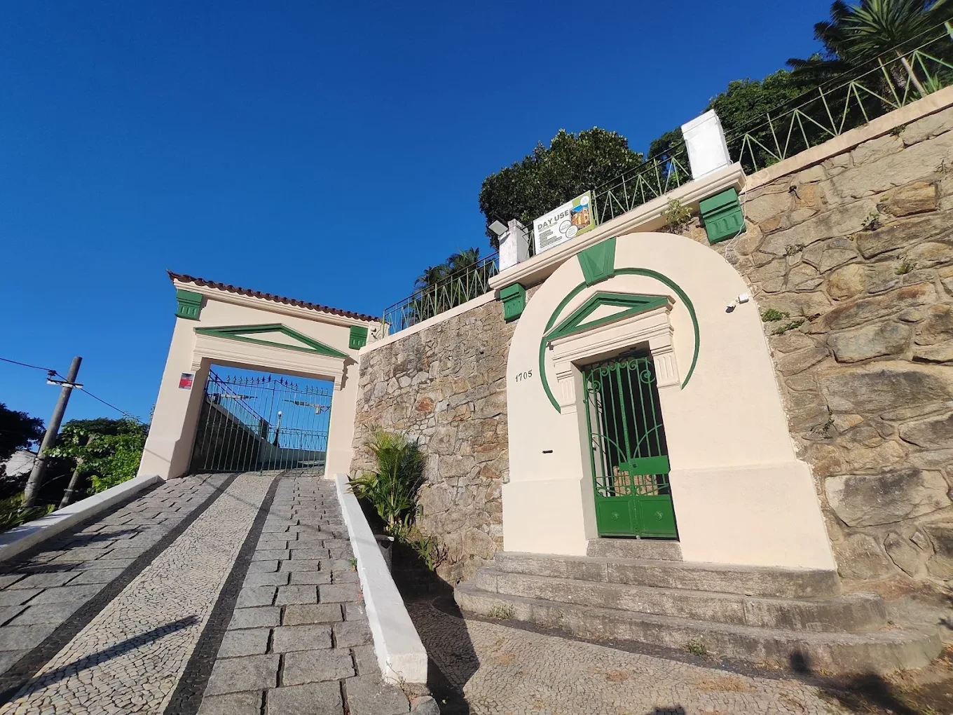 Day Use in Santa Teresa - Pool & Private Trail - Image